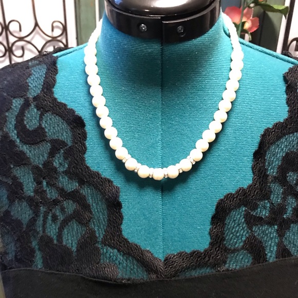 2 necklaces and earrings sets for the price of one! - Picture 2 of 8